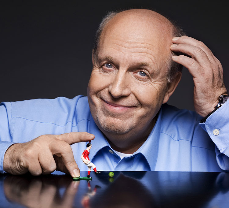 Reiner Calmund bei der erfolgreichen Lese-Reihe am Flughafen Hannover-Langenhagen Reiner Calmund bei der erfolgreichen Lese-Reihe am Flughafen Hannover-Langenhagen