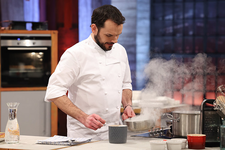 Reiner Calmund Premiere und TattooAlarm bei „Grill den Henssler“